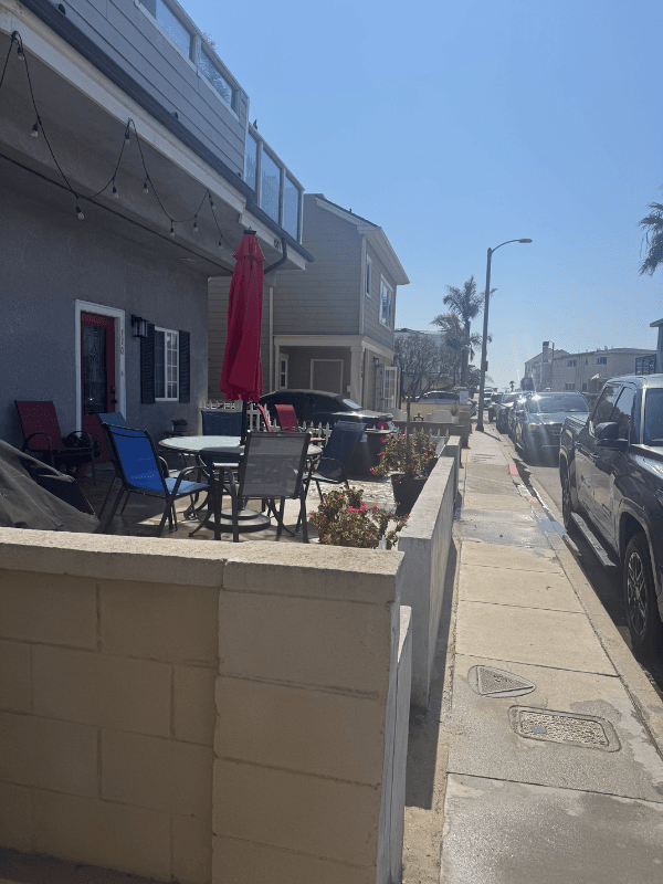 Newport beach Condo: 130 47 th st