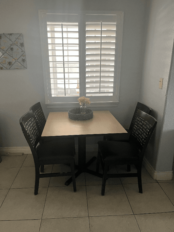 Newport beach Condo: 130 47 th st