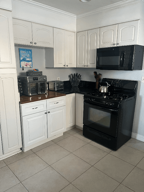 Newport beach Condo: 130 47 th st