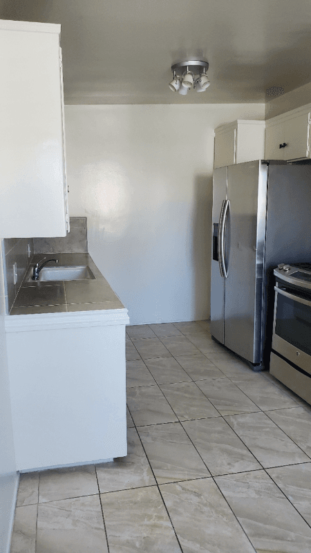 Manhattan Beach Apartment: 1150 Manhattan Beach Blvd #6