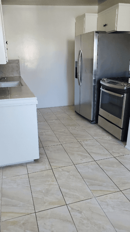 Manhattan Beach Apartment: 1150 Manhattan Beach Blvd #6