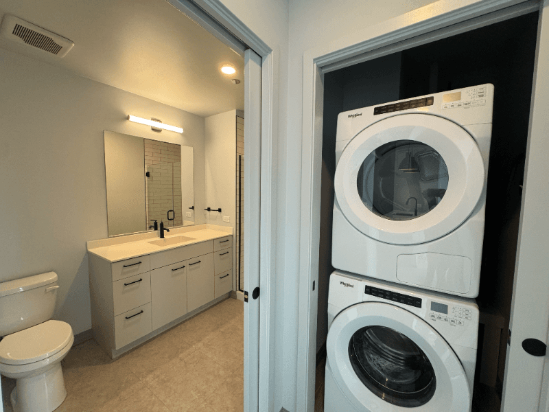 Chicago Condo: 2131 N Elston