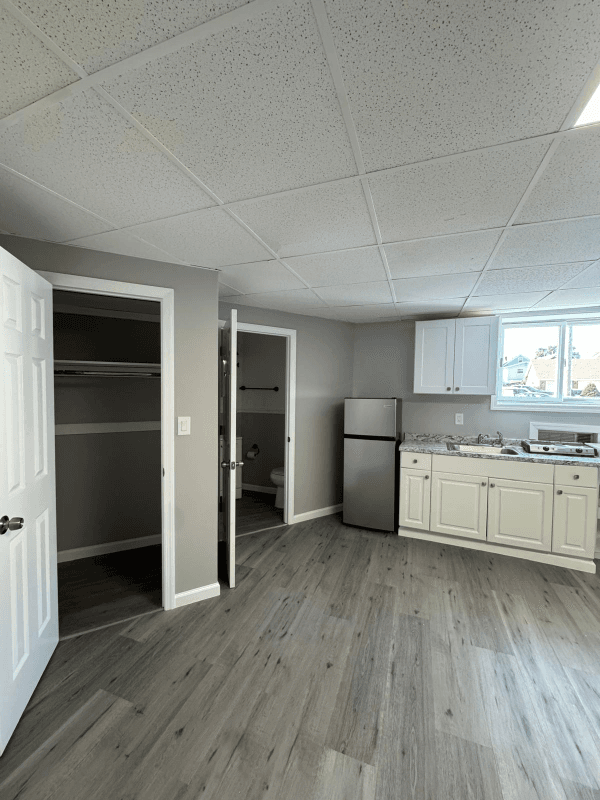South River Apartment: 79 Whitehead Ave