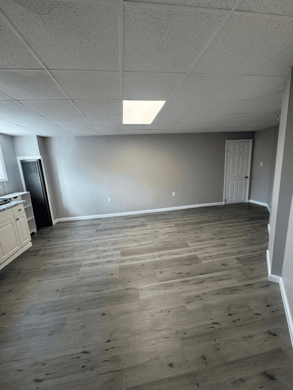 South River Apartment: 79 Whitehead Ave