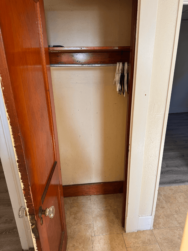 Hyannis Apartment: 215 Main St