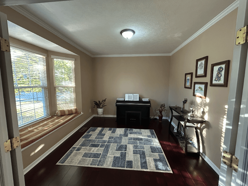 Dublin House: 7619 Mill Springs Dr
