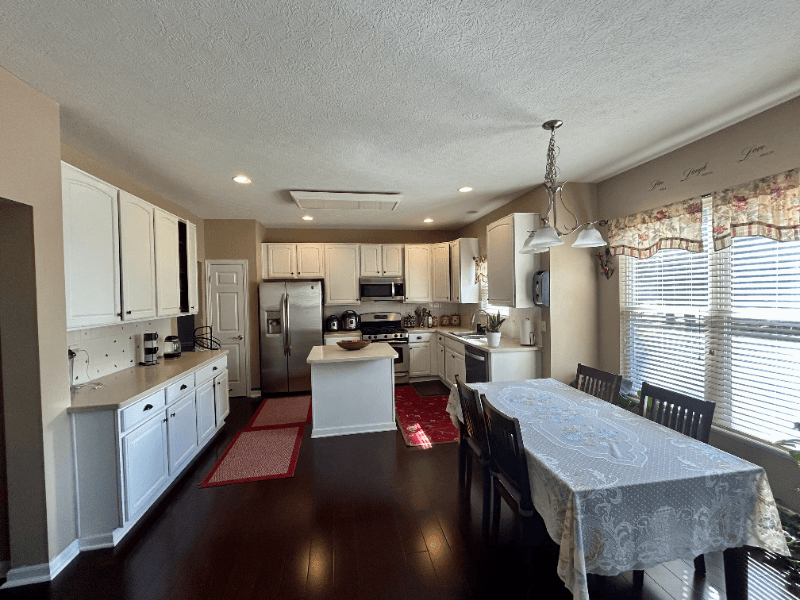 Dublin House: 7619 Mill Springs Dr