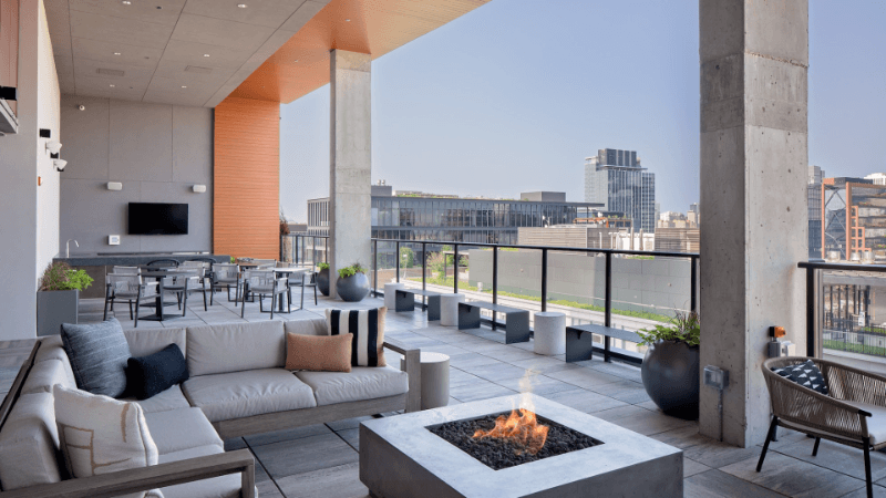 Chicago Condo: 144 N Aberdeen