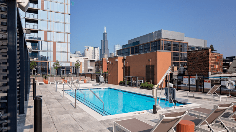 Chicago Condo: 144 N Aberdeen