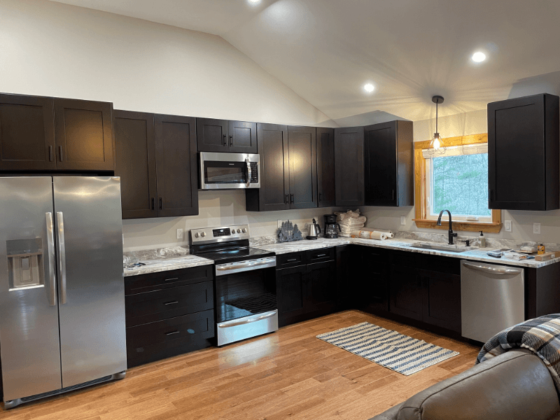 Hendersonville House: 1716 Pleasant Grove Church Road