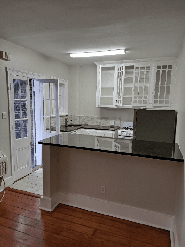 New Orleans Apartment: 514 Madison Street