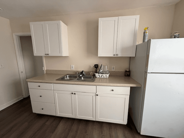 Durham Single Room: 1220 S Roxboro Street Unit