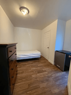 Durham Single Room: 1220 S Roxboro Street Unit 2