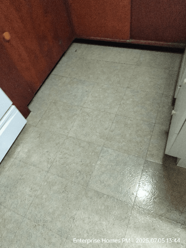 West Lafayette House: 424B Dodge St
