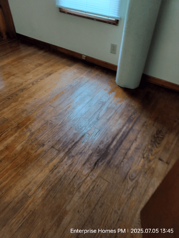 West Lafayette House: 424B Dodge St