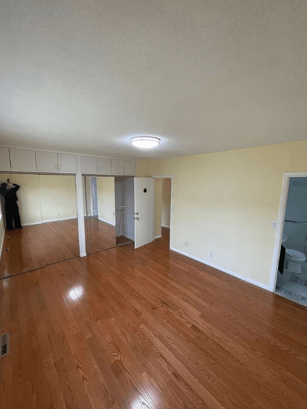 Brighton Condo: 162 Lake Shore Rd