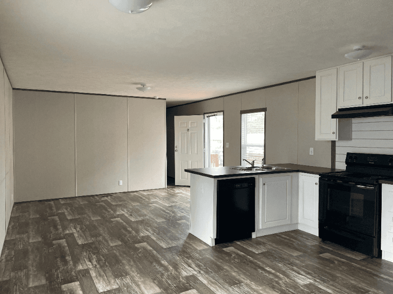 Madison House: 1000 Pine Tree Cir