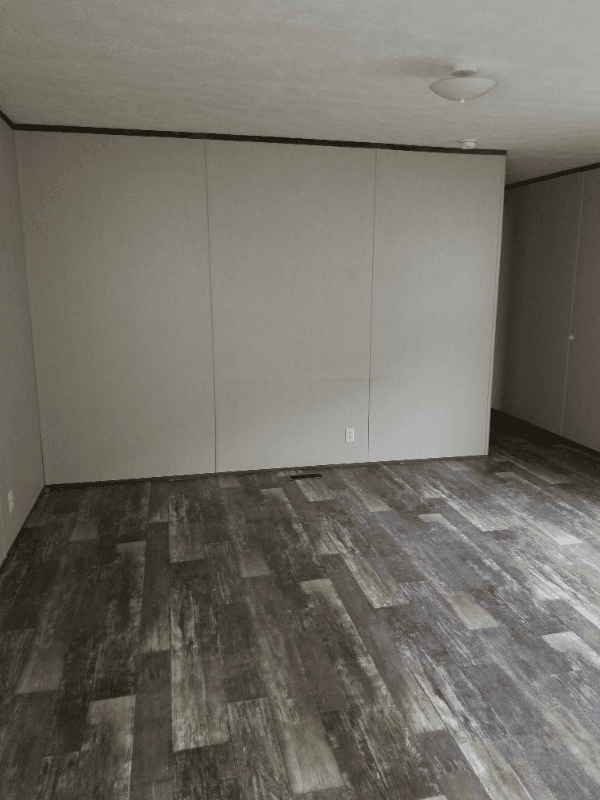 Madison House: 1000 Pine Tree Cir