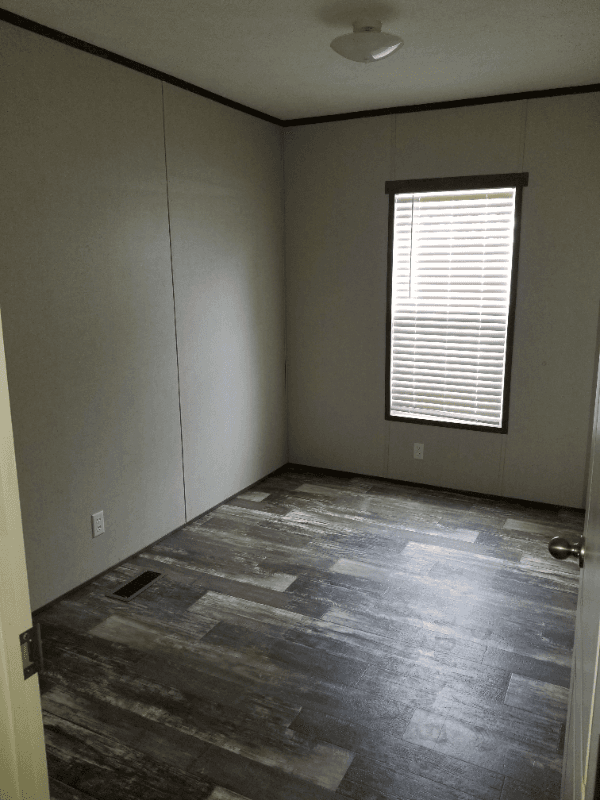 Madison House: 1000 Pine Tree Cir