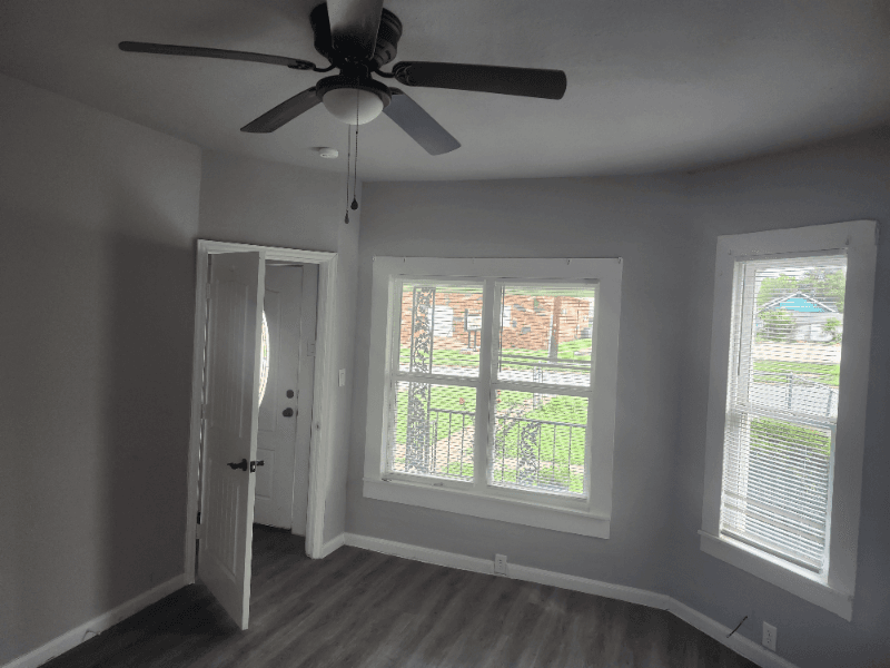Sherman Apartment: 601 North Grand Avenue