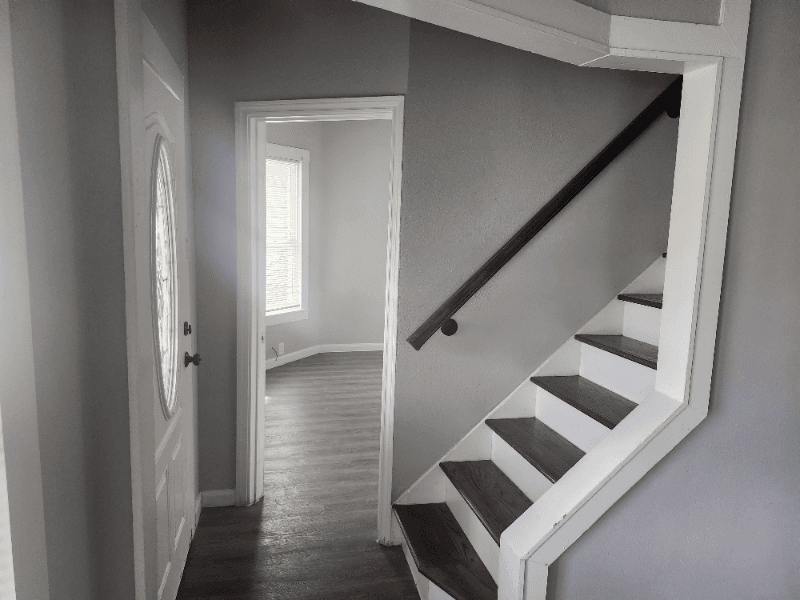 Sherman Apartment: 601 North Grand Avenue