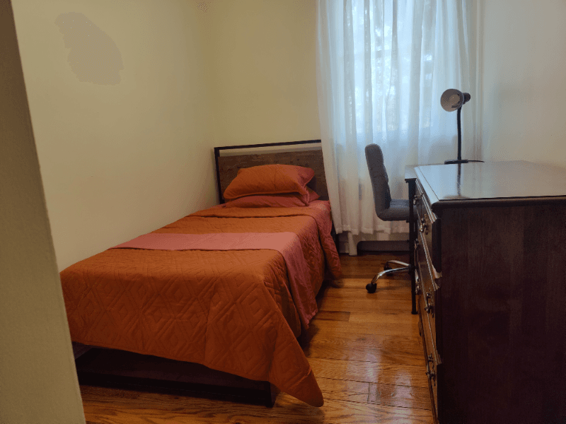 Philadelphia Single Room: 5043 Copley Road