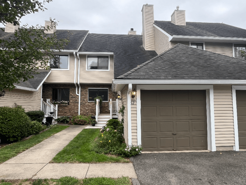 Newington Condo: 62 Fox Run Court
