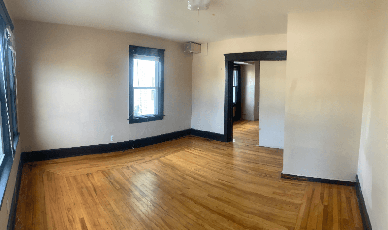 Webster Apartment: 2 North Main St, #1L