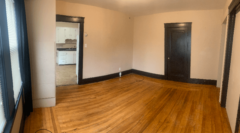 Webster Apartment: 2 North Main St, #1L