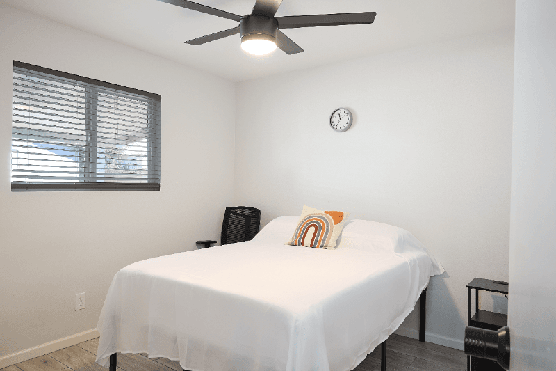 Tempe Single Room: 1630 E 12th St