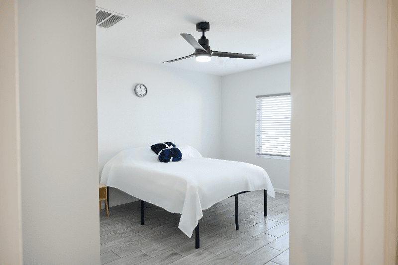 Tempe Single Room: 1630 E 12th St