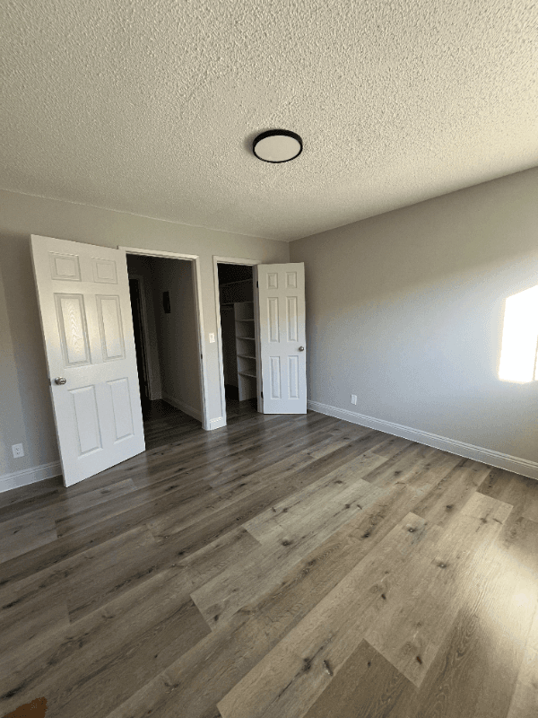 Los Angeles Apartment: 1240 w 105th St