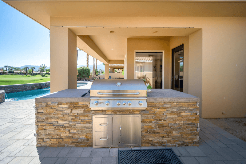 La Quinta House: 80305 Cedar Crest