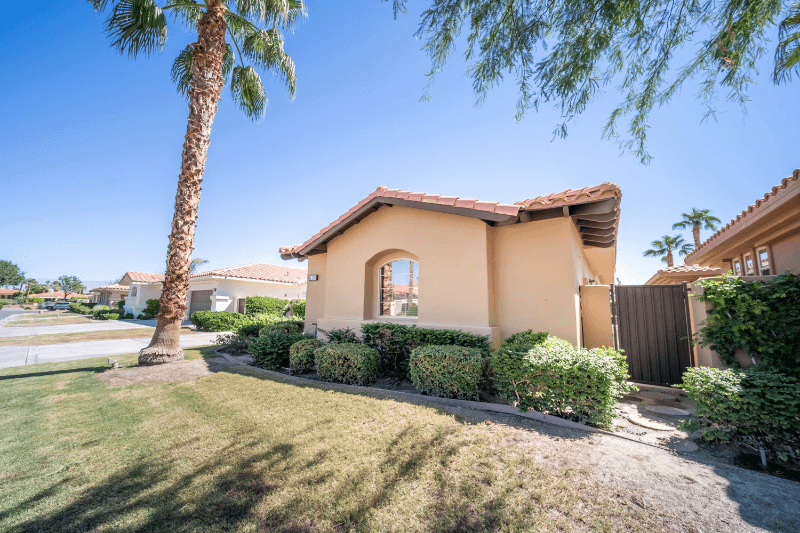 La Quinta House: 80305 Cedar Crest