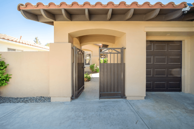 La Quinta House: 80305 Cedar Crest