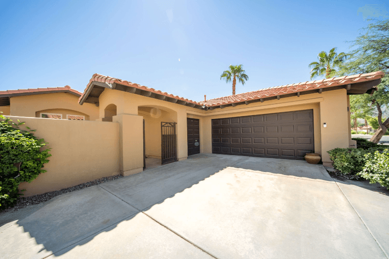 La Quinta House: 80305 Cedar Crest