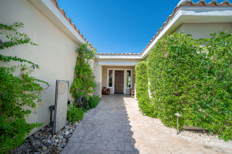 La Quinta House: 81955 Golden Star Way