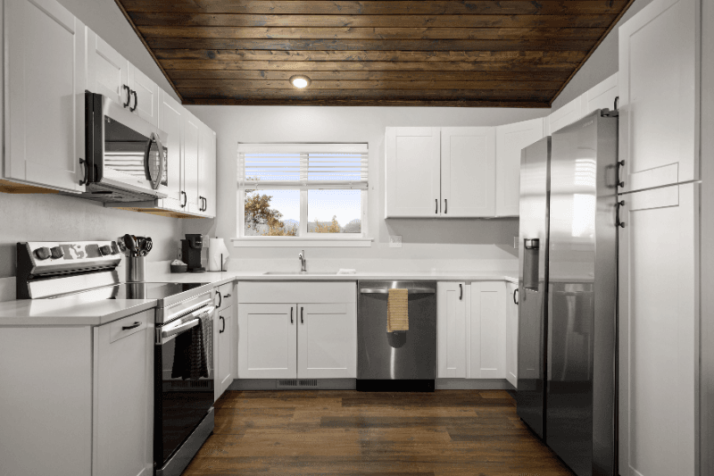 Columbia Falls House: 916 Jensen Rd