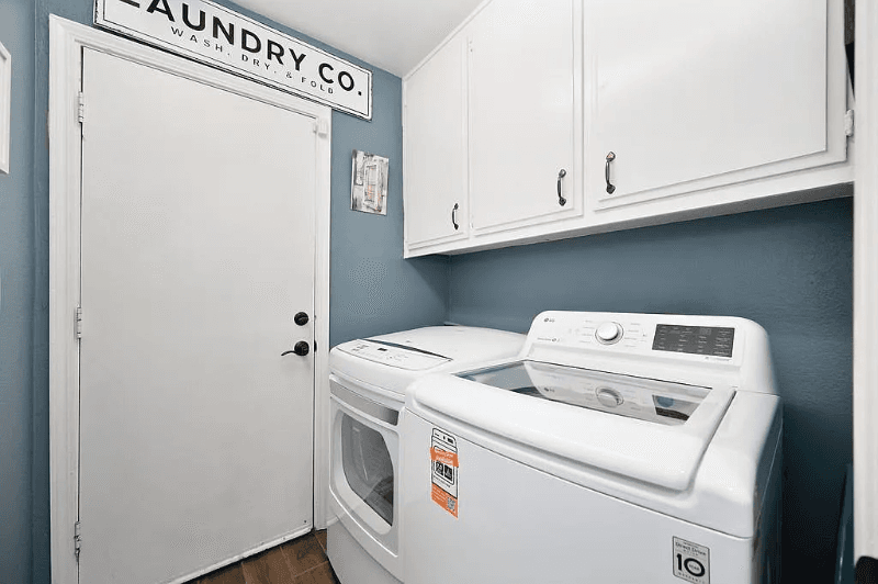 Orangevale Single Room: 9487 Dalton Way