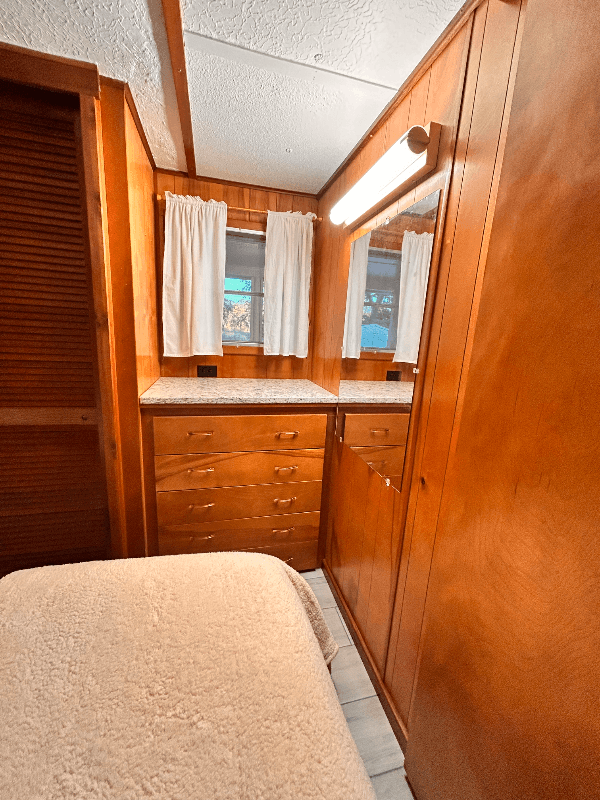 Franklin House: 1573 Leatherman Gap Rd