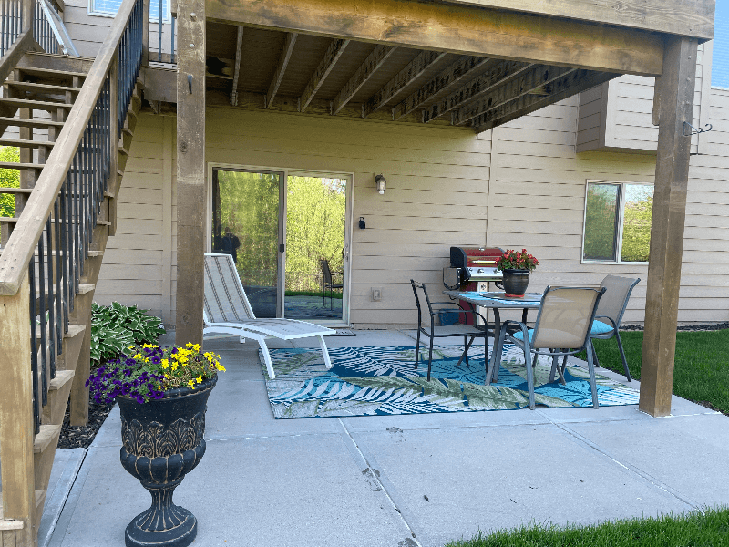 Papillion House: 2250 Placid Lake Dr