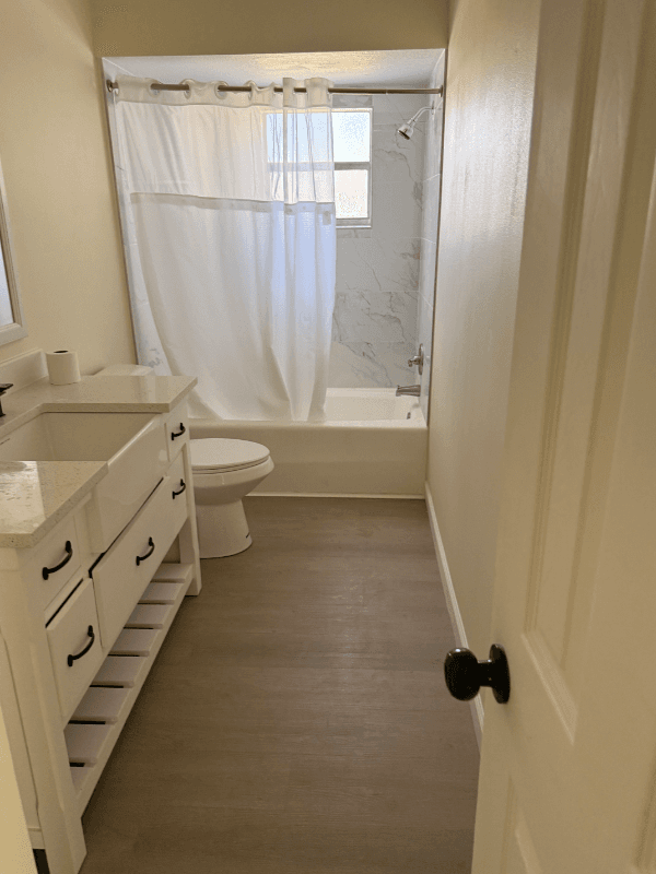 Lakeland Multiplex: 4127 grove pl