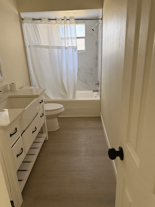 Lakeland Multiplex: 4127 grove pl