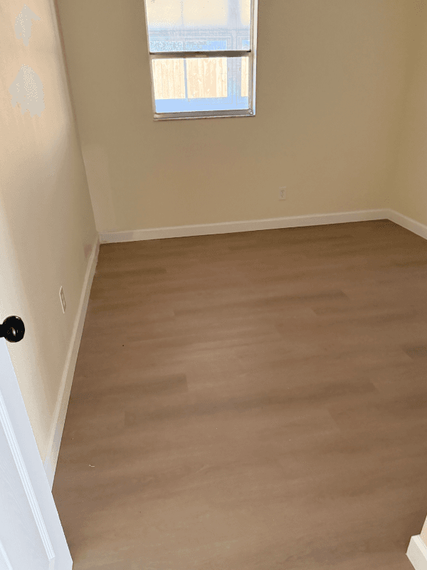 Lakeland Multiplex: 4127 grove pl