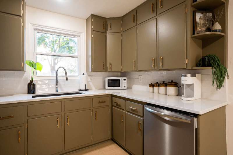 Midland House: 2218 Jefferson Ave