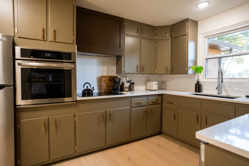 Midland House: 2218 Jefferson Ave