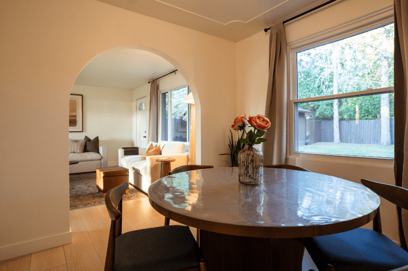 Midland House: 2218 Jefferson Ave