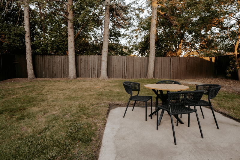 Midland House: 2218 Jefferson Ave