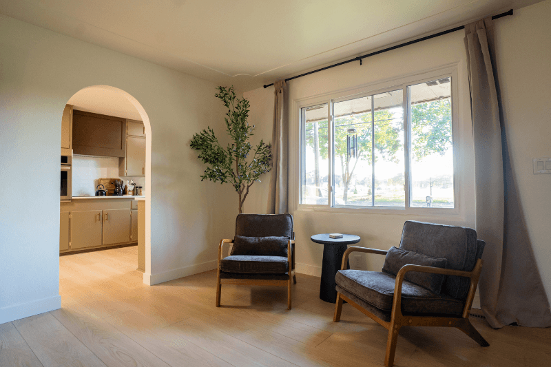 Midland House: 2218 Jefferson Ave