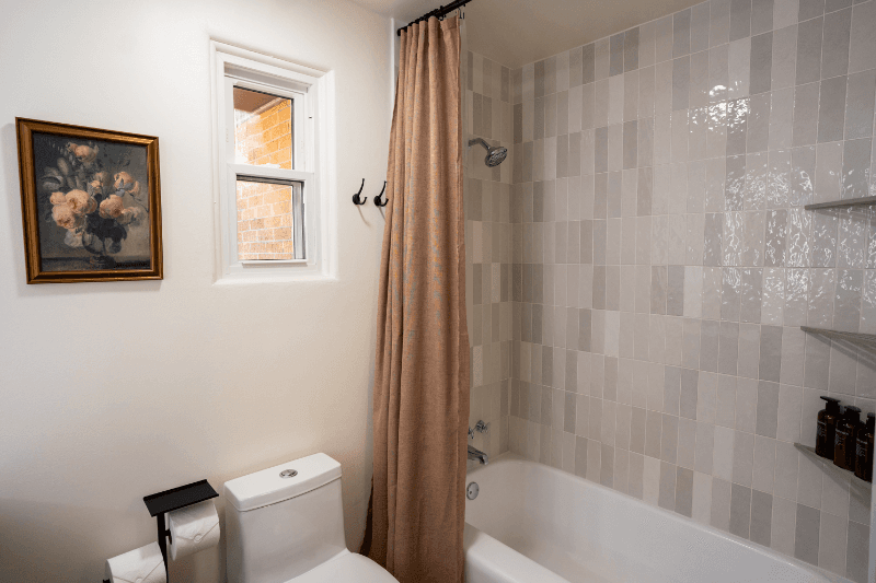 Midland House: 2218 Jefferson Ave